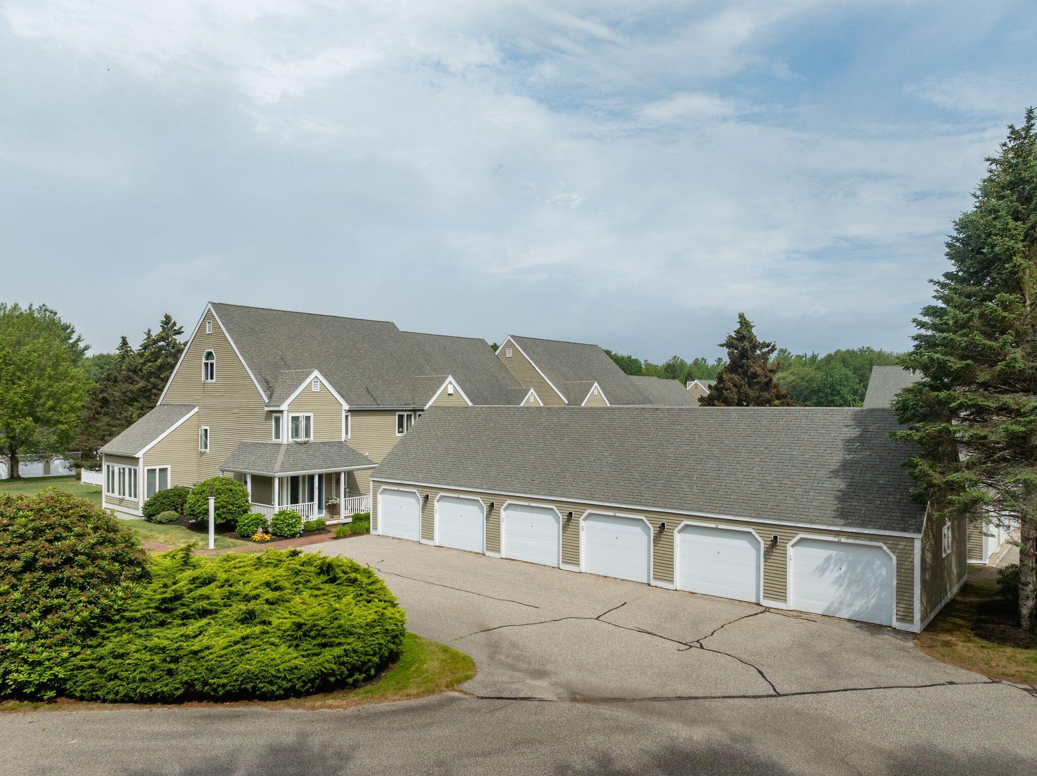 Kennebunk, Maine 04043, United States, 3 Bedrooms Bedrooms, ,3 BathroomsBathrooms,Residential,Pending,165989