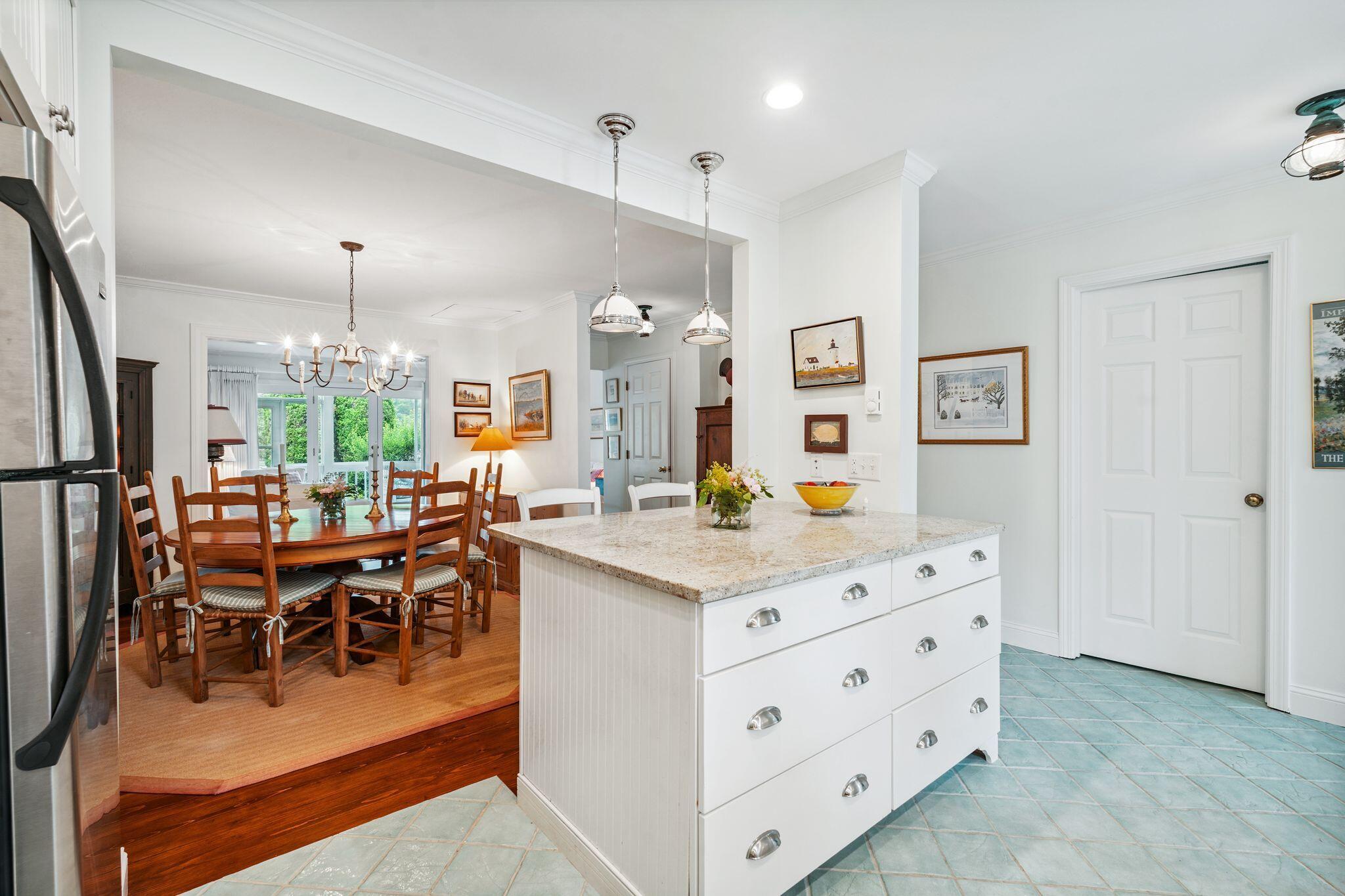 Kennebunk, Maine 04043, United States, 3 Bedrooms Bedrooms, ,3 BathroomsBathrooms,Residential,Pending,165989