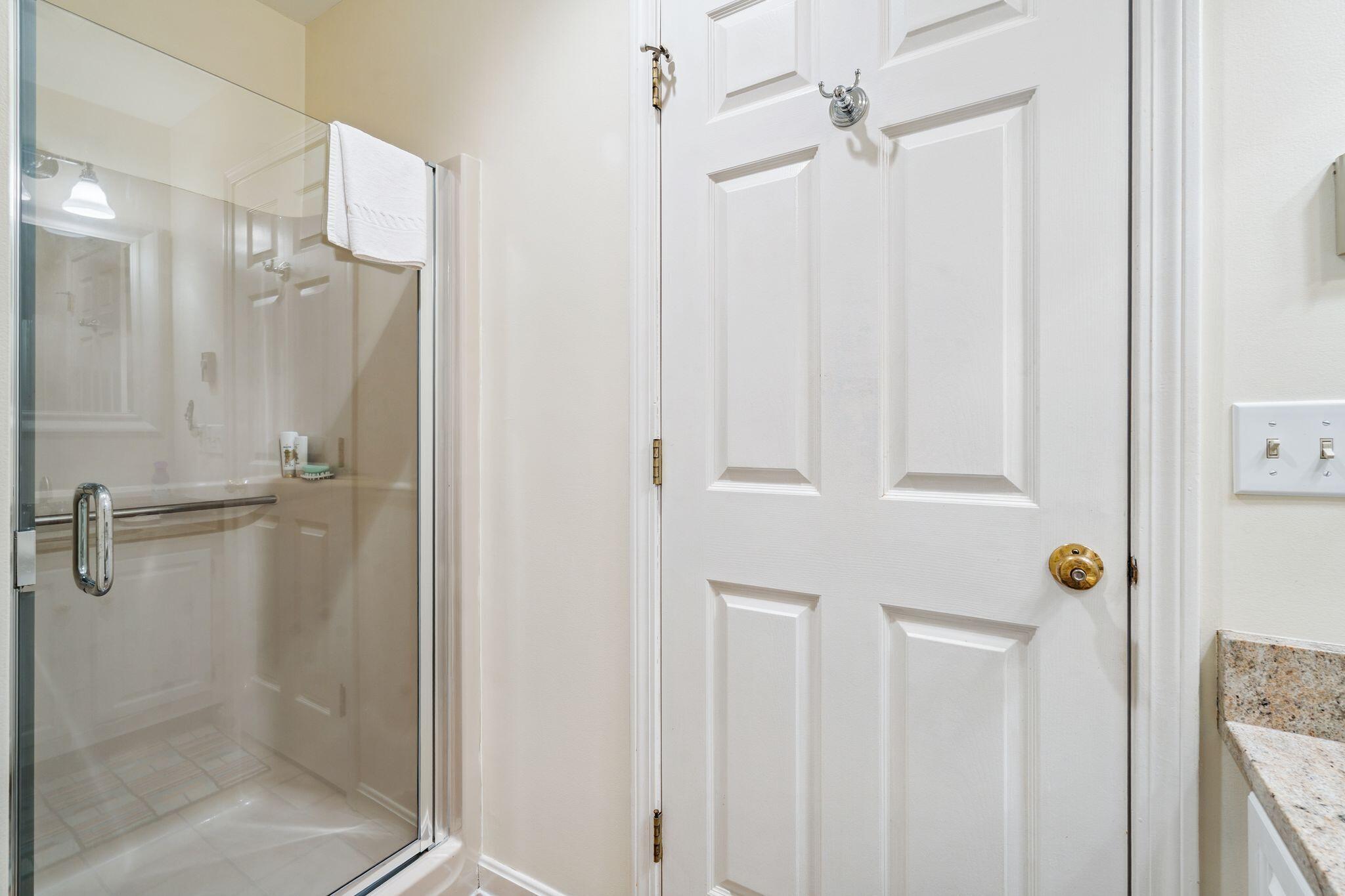 Kennebunk, Maine 04043, United States, 3 Bedrooms Bedrooms, ,3 BathroomsBathrooms,Residential,Pending,165989