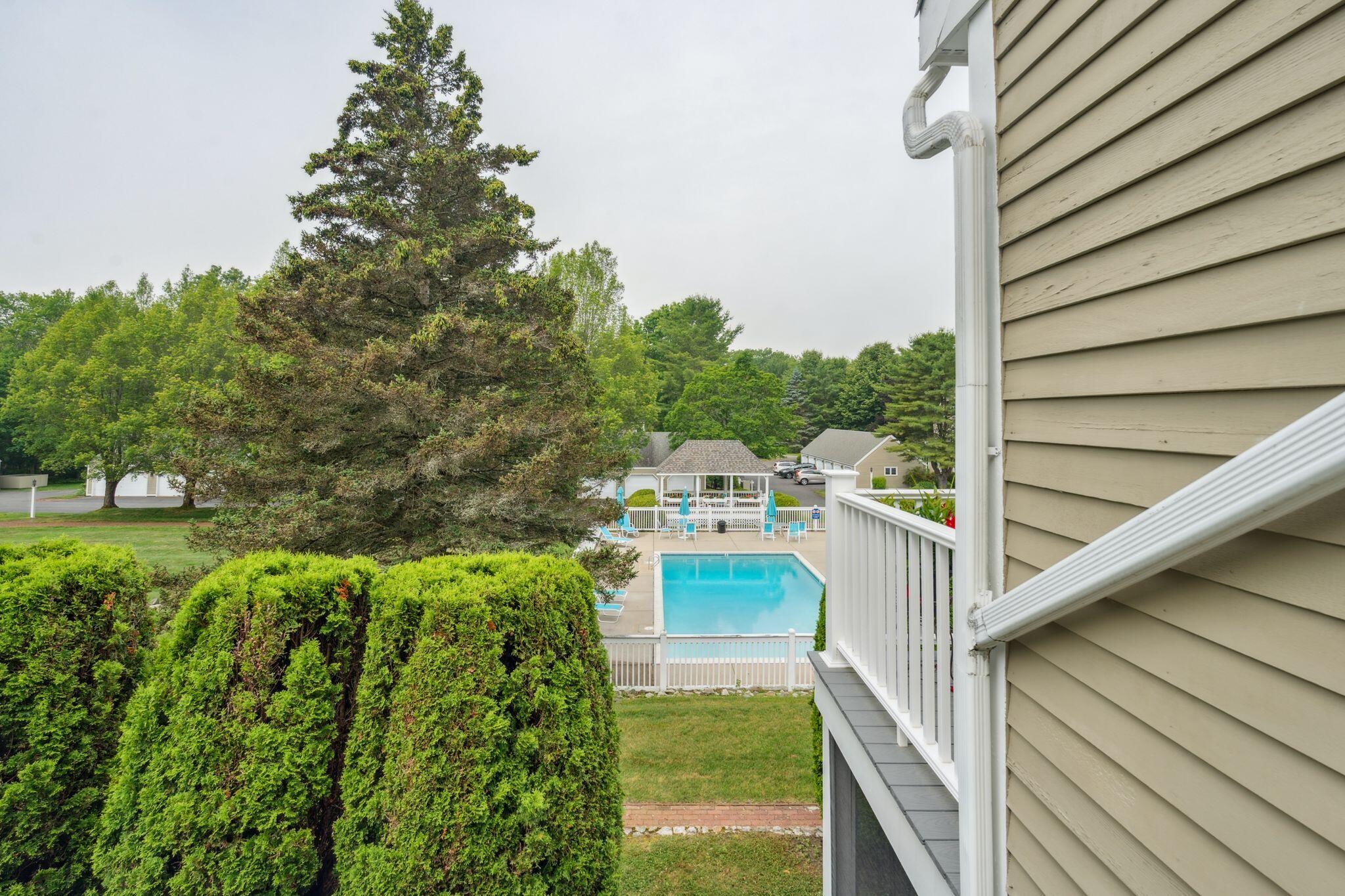 Kennebunk, Maine 04043, United States, 3 Bedrooms Bedrooms, ,3 BathroomsBathrooms,Residential,Pending,165989