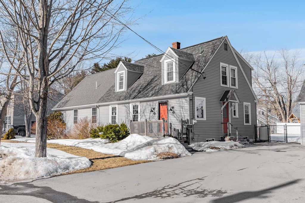 Photo of 15 Fairfax Street, Bangor, ME 04401 (MLS # 1654257)