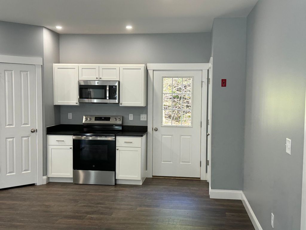 Photo of 23 Glenview Drive, Sabattus, ME 04280 (MLS # 1650521)