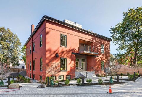 Photo of 53 Carleton Street #1, Portland, ME 04102 (MLS # 1639448)