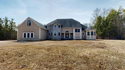 Photo of 86 Beech Ridge Road, Eliot, ME 03903 (MLS # 1658845)