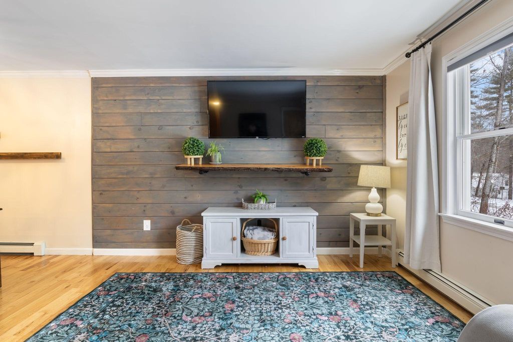 Photo of 15 Monroe Drive, Naples, ME 04055 (MLS # 1650326)