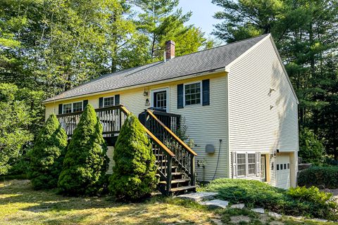 Photo of 27 Stonehedge Drive, Bridgton, ME 04009 (MLS # 1634183)