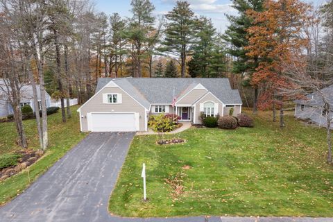 Photo of 22 Coralburst Lane, Scarborough, ME 04074 (MLS # 1577333) Photo of 22 Coralburst Lane, Scarborough, ME 04074 (MLS # 1577333)