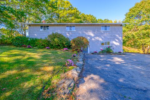 Photo of 495 Ocean House Road, Cape Elizabeth, ME 04107 (MLS # 1640544)