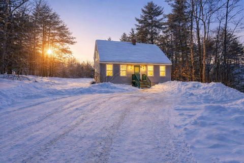 Photo of 374 New Dam Road, Waterboro, ME 04061 (MLS # 1652970)