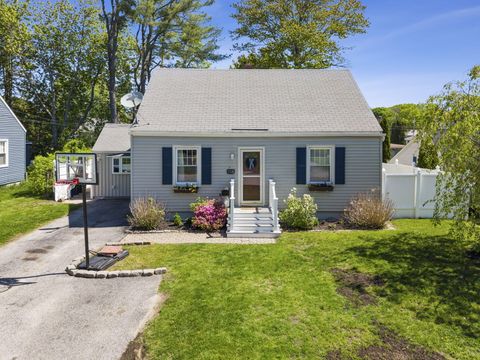 Photo of 115 New York Avenue, South Portland, ME 04106 (MLS # 1664081)
