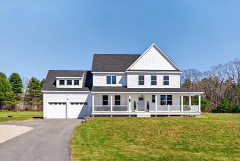 Photo of 31 Stretch Lane, Arundel, ME 04046 (MLS # 1658221)