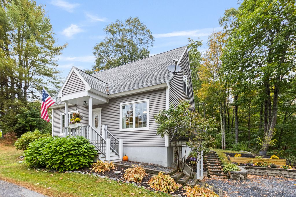 Photo of 12 West Street, Freeport, ME 04032 (MLS # 1640448)