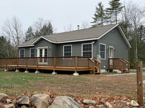 Photo of 25 Harvest Lane, Bridgton, ME 04009 (MLS # 1643641)