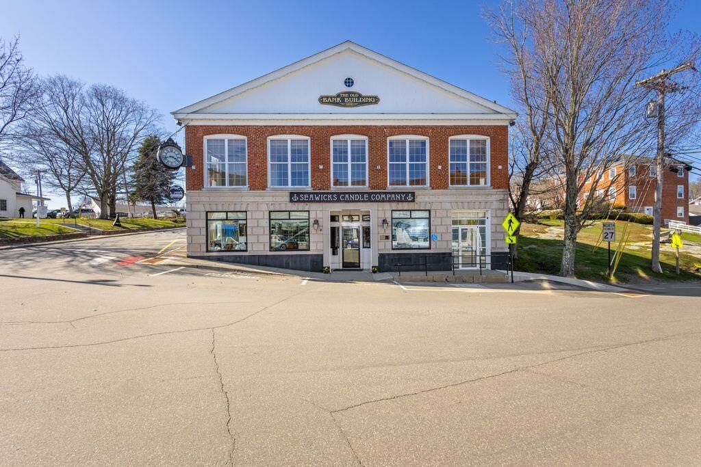 Photo of 4 Townsend Avenue, Boothbay Harbor, ME 04538 (MLS # 1659741)
