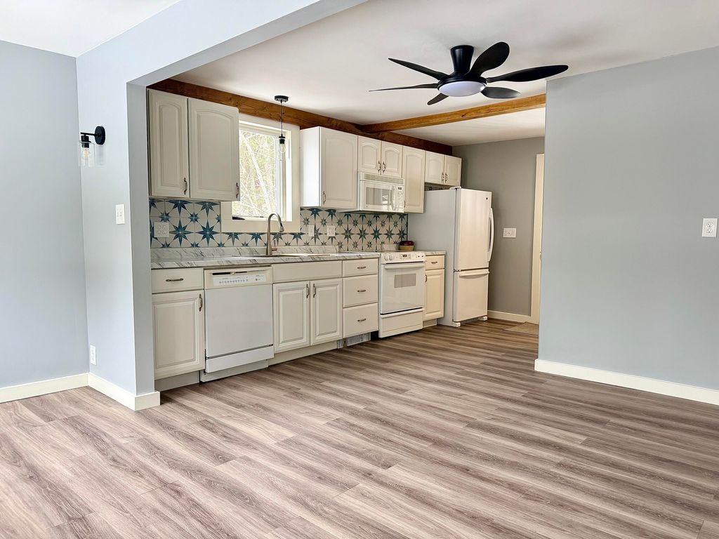 Photo of 515 Eastern Avenue, Augusta, ME 04330 (MLS # 1657517)