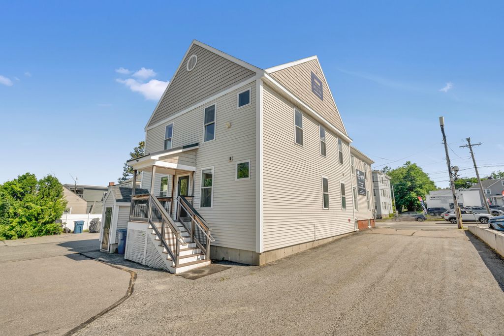 Photo of 522 Washington Avenue, Portland, ME 04102 (MLS # 1631565)
