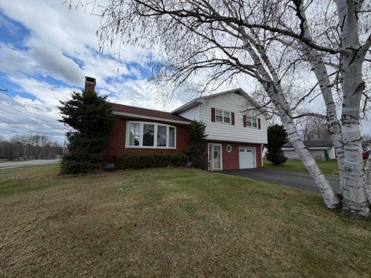 43 ELM ST, EAST MILLINOCKET, ME 04430 - Image 7067fba4147f65b00a02e1b58dbf1659/4057543344