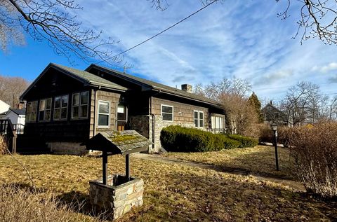 Photo of 124 E Kidder Street, Portland, ME 04103 (MLS # 1654687)