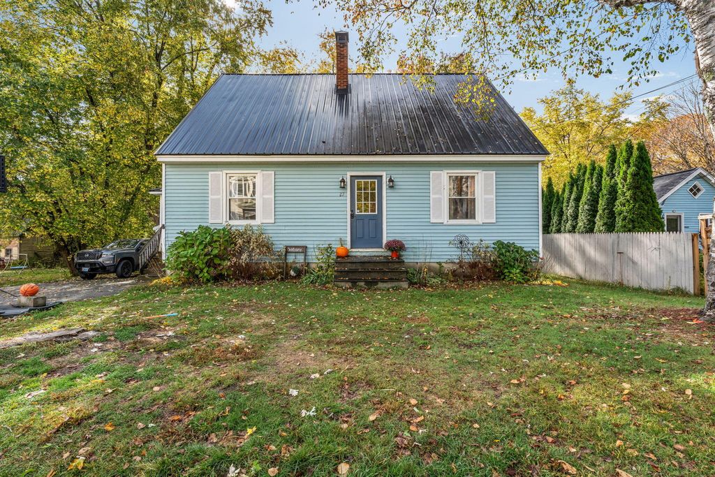 Photo of 27 Front Street, Topsham, ME 04086 (MLS # 1641732)