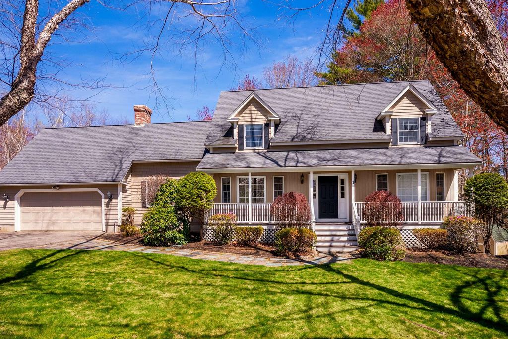 Photo of 1 Meadowlark Drive, York, ME 03909 (MLS # 1660836)