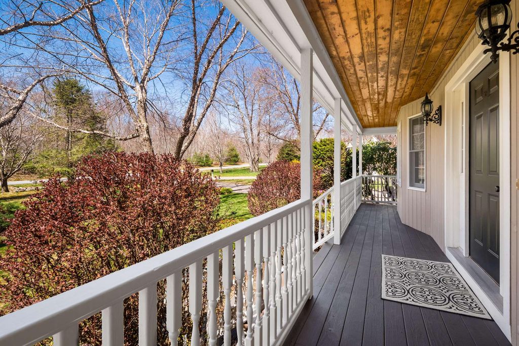 Photo of 1 Meadowlark Drive, York, ME 03909 (MLS # 1660836)