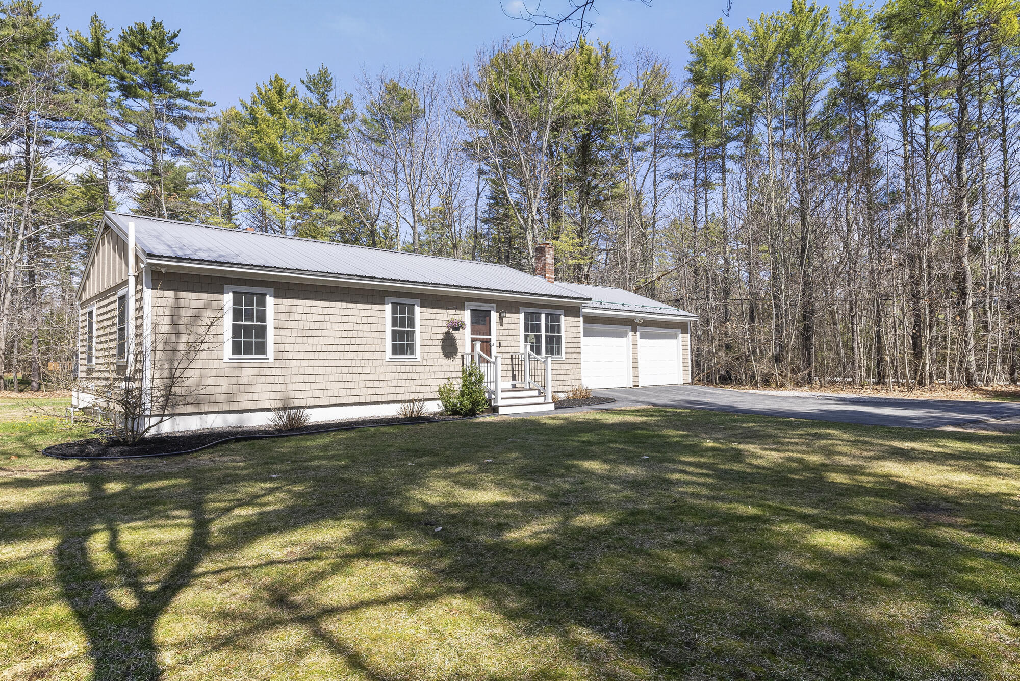 10 Standish Neck Road