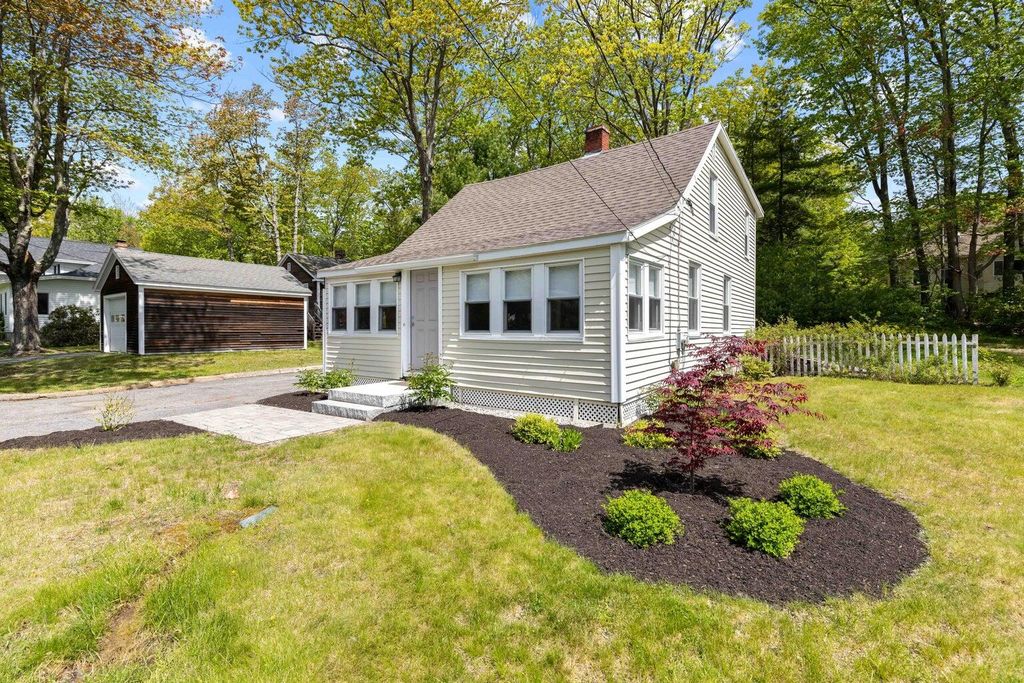 Photo of 63 Underwood Road, Falmouth, ME 04105 (MLS # 1654706)