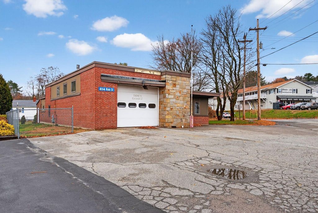 Photo of 834 Main Street, Lewiston, ME 04240 (MLS # 1644578)