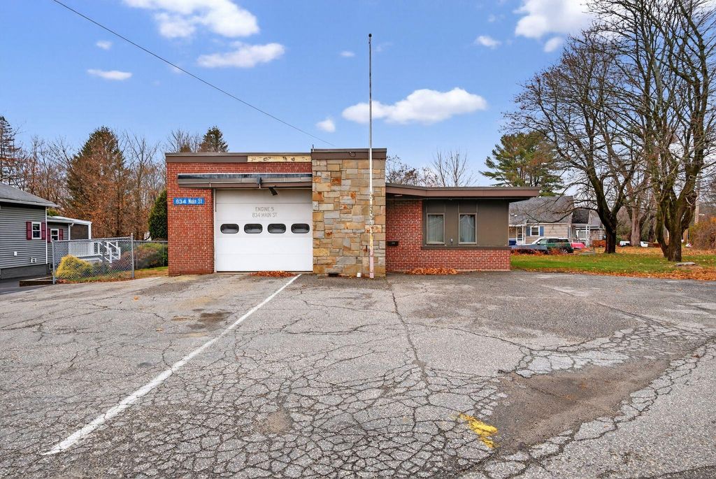 Photo of 834 Main Street, Lewiston, ME 04240 (MLS # 1644578)