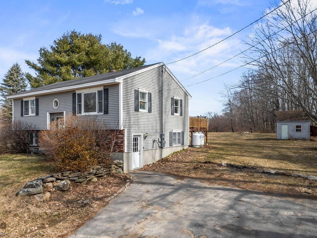 Photo of 27 Oak Ridge Drive, Standish, ME 04084 (MLS # 1656183)