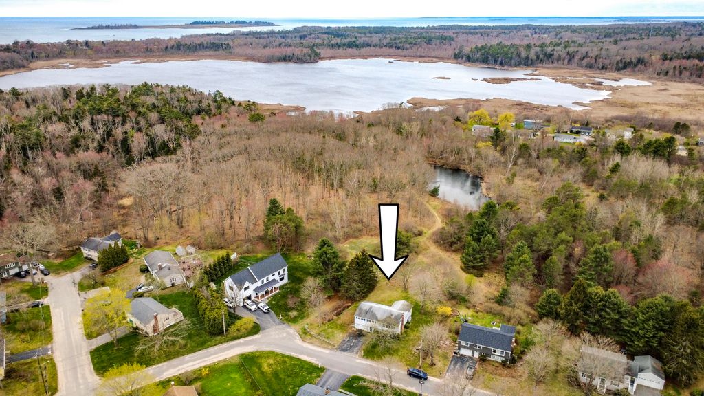Photo of 31 Vernon Road, Cape Elizabeth, ME 04107 (MLS # 1661017)