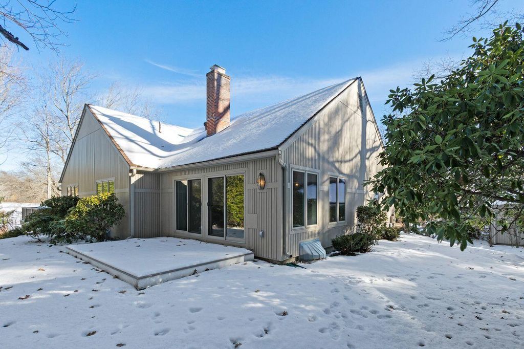 Photo of 7 Wildwood Drive #7, Cape Elizabeth, ME 04107 (MLS # 1646503)