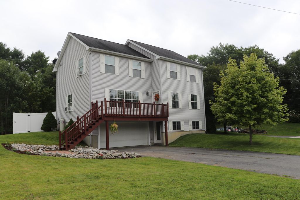 Photo of 12 Appomattox Road, Brewer, ME 04412 (MLS # 1644449)