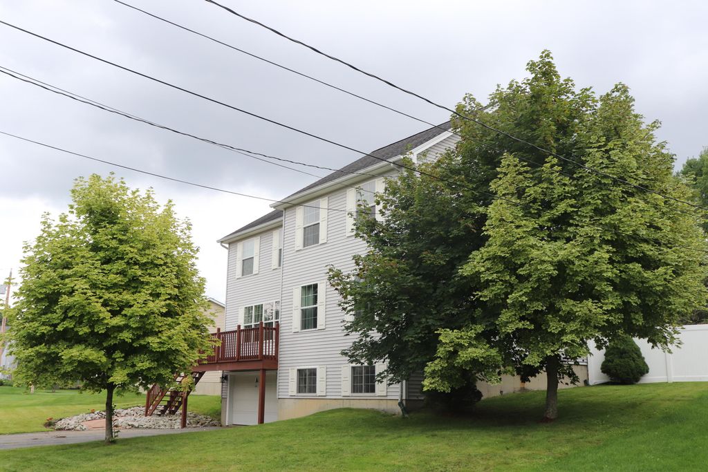 Photo of 12 Appomattox Road, Brewer, ME 04412 (MLS # 1644449)