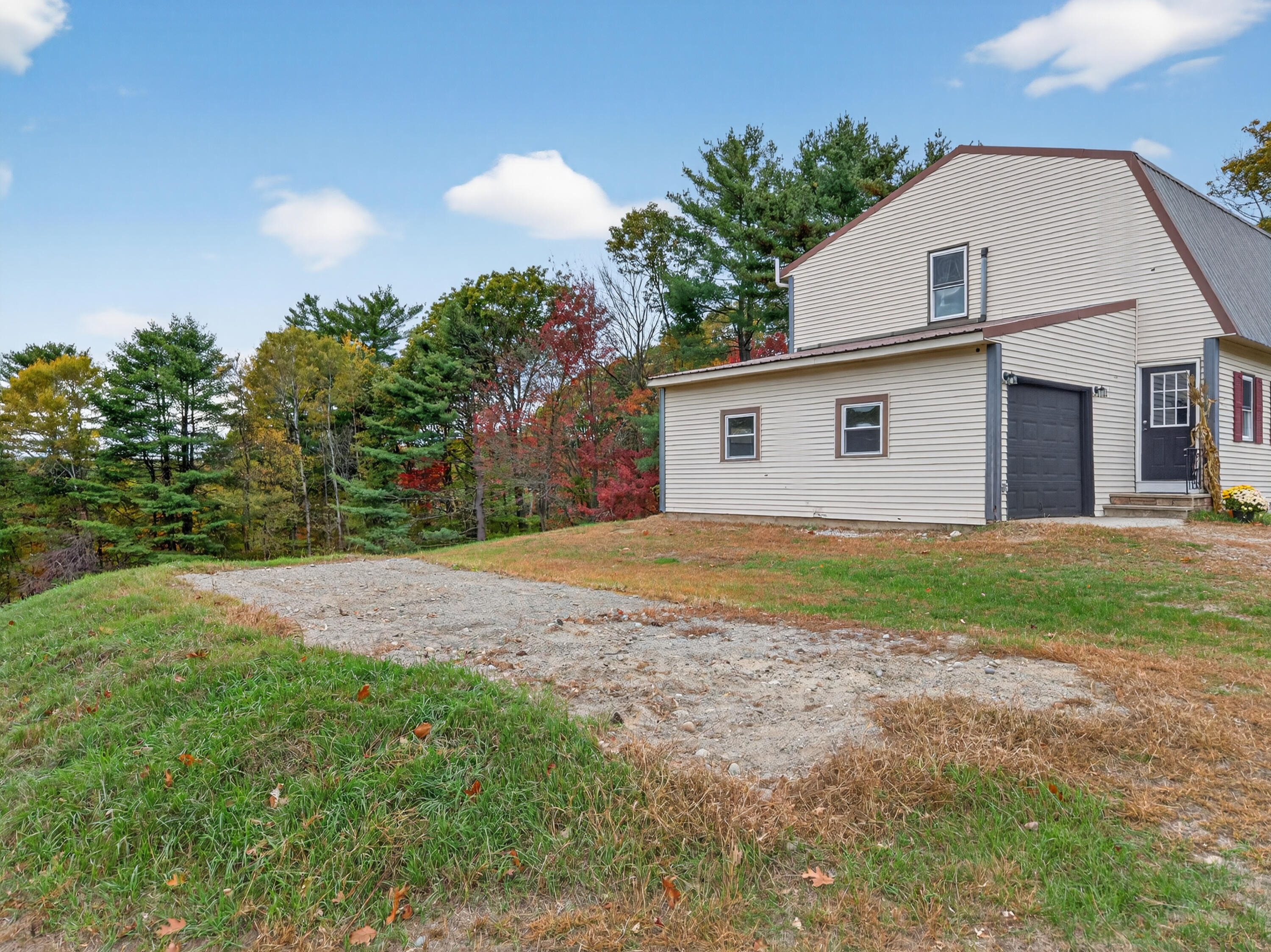 167 Howes Corner Road