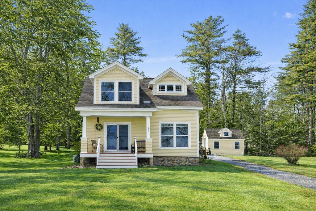 Photo of 4 Pearl Drive #4, Brunswick, ME 04011 (MLS # 1654265)