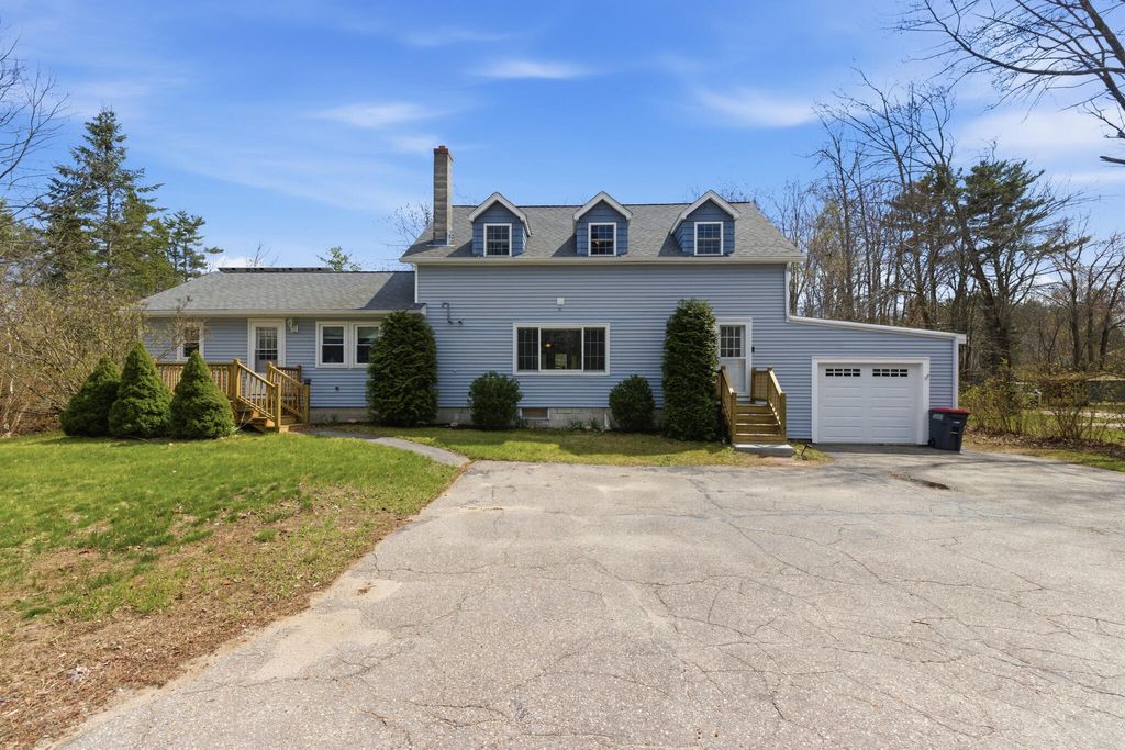 Photo of 378 Sanford Road, Wells, ME 04090 (MLS # 1661018)