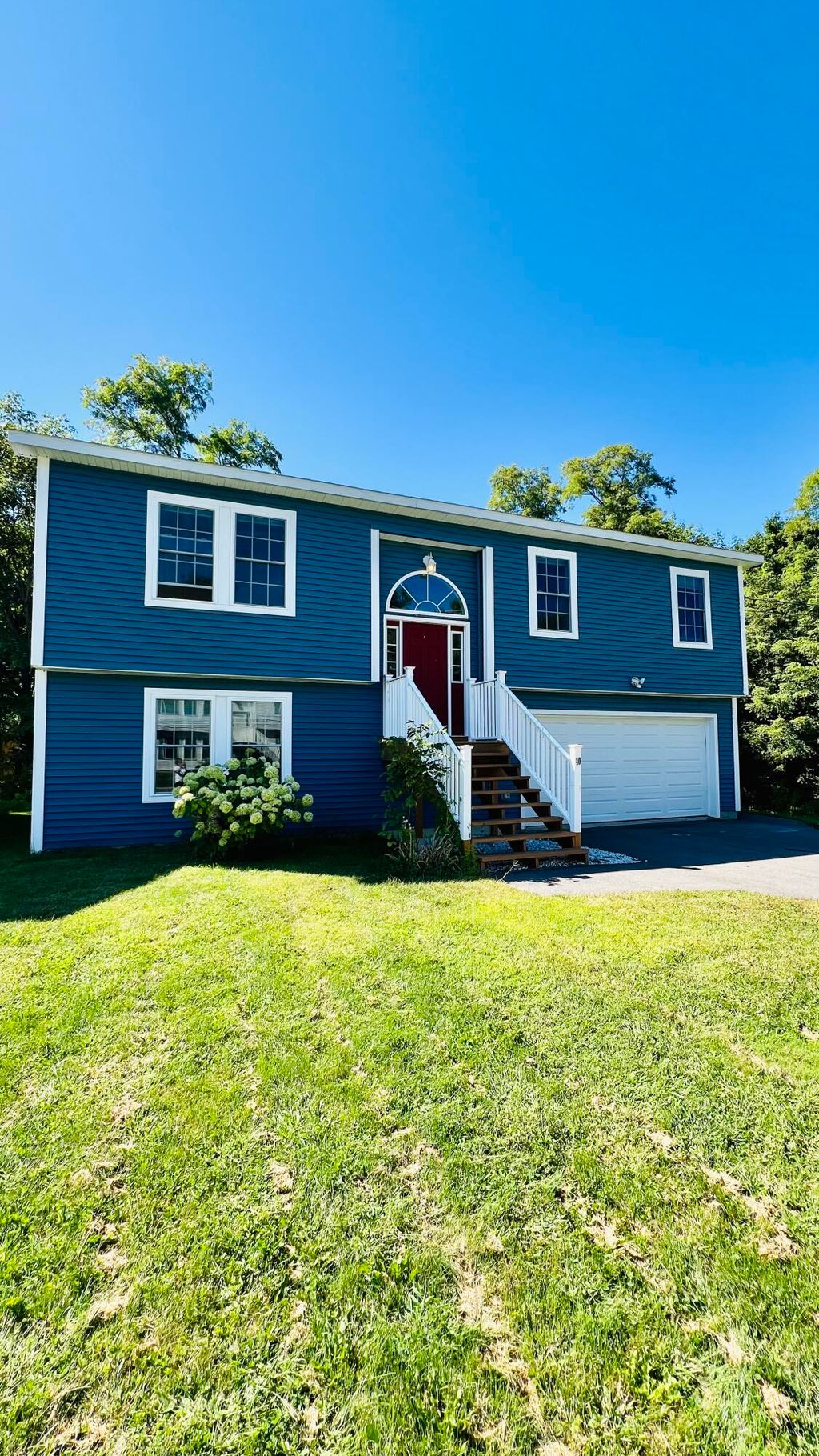 Photo of 40 Ellis Court, Bangor, ME 04401 (MLS # 1655837)
