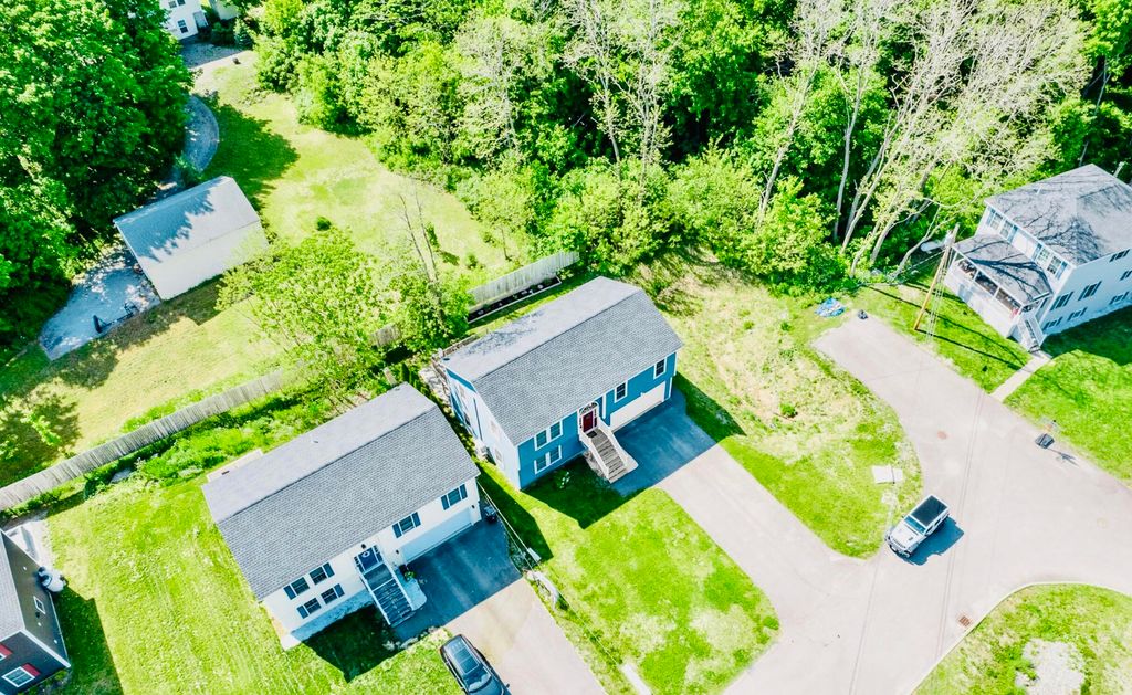 Photo of 40 Ellis Court, Bangor, ME 04401 (MLS # 1655837)