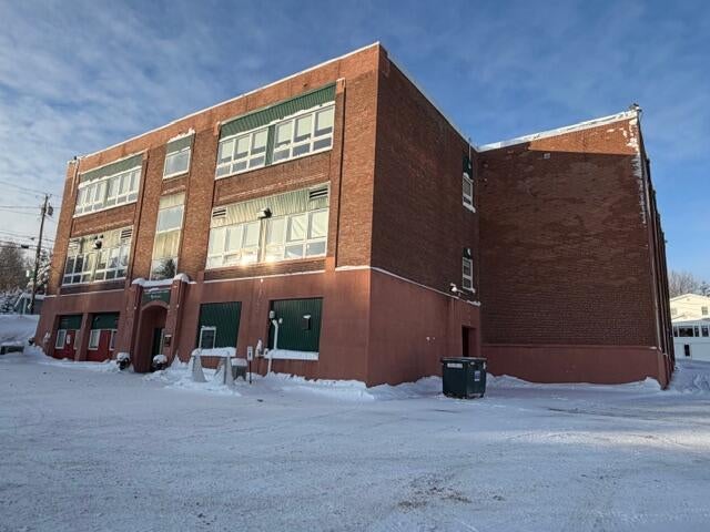 460 Main Street