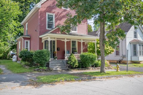 Photo of 55 Parkview Avenue, Bangor, ME 04401 (MLS # 1647336)