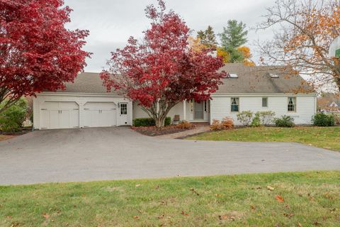 Photo of 15 Sea Cove Road, Cumberland, ME 04110 (MLS # 1643201)