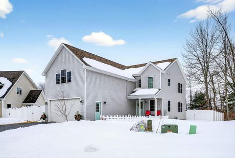 Photo of 4 Geranium Drive, Gorham, ME 04038 (MLS # 1653787)