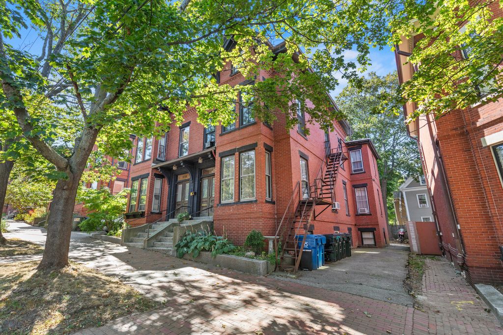 Photo of 240 State Street #4, Portland, ME 04101 (MLS # 1659209)
