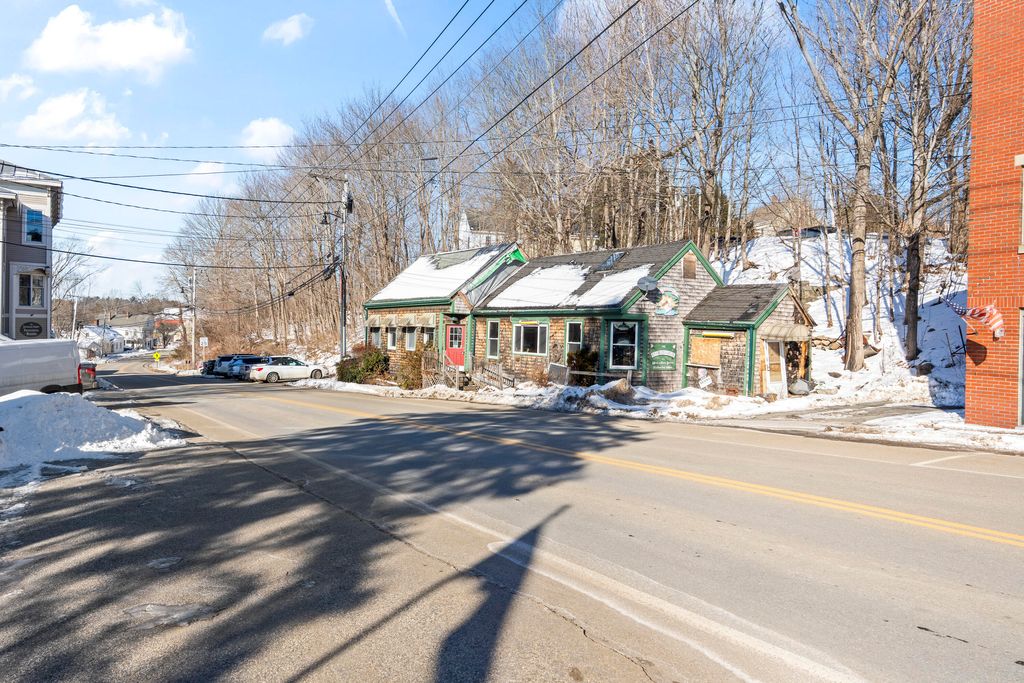 Photo of 258 Jefferson Street, Waldoboro, ME 04572 (MLS # 1650394)