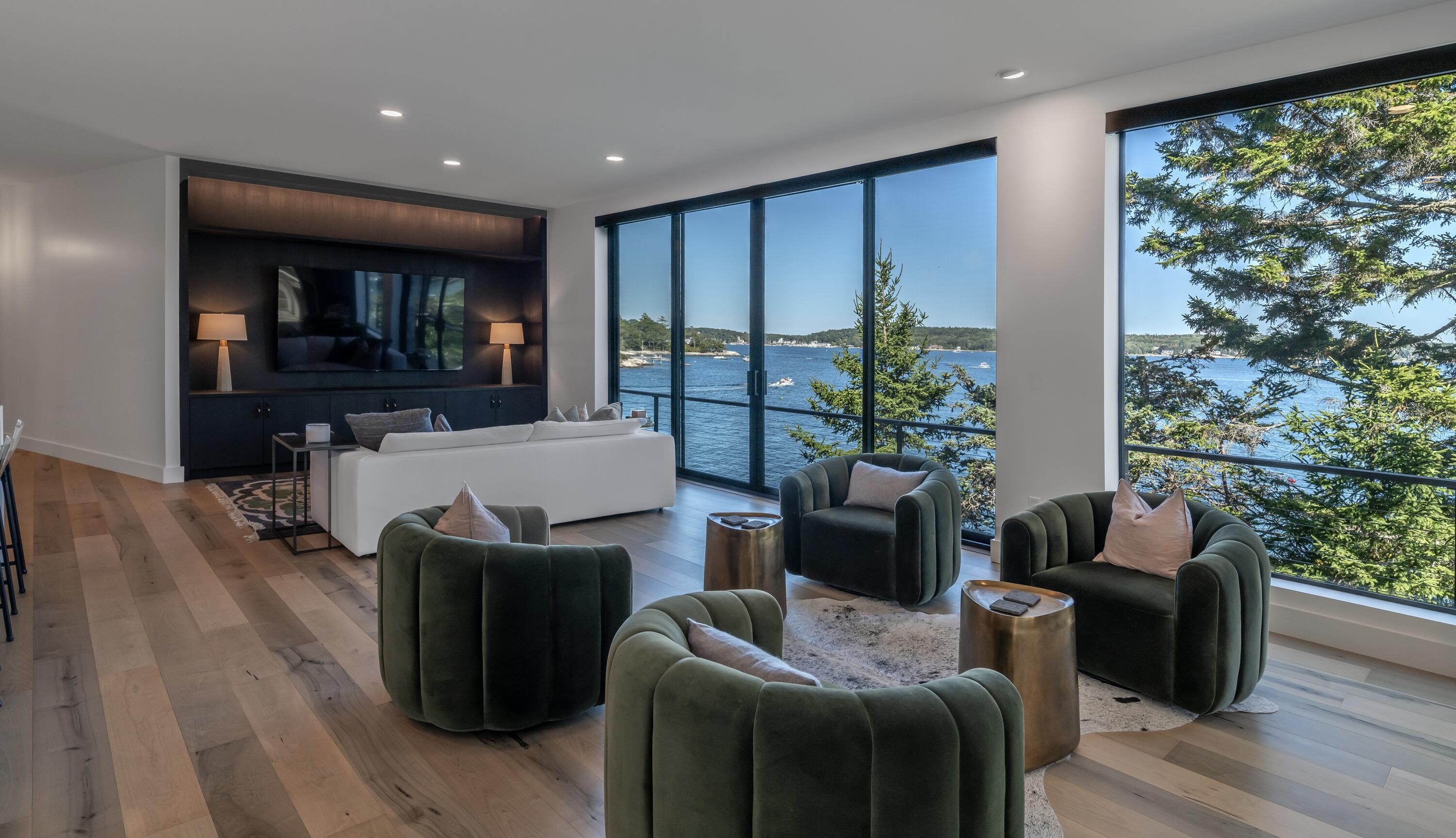 6 Harbor Ledge Lane