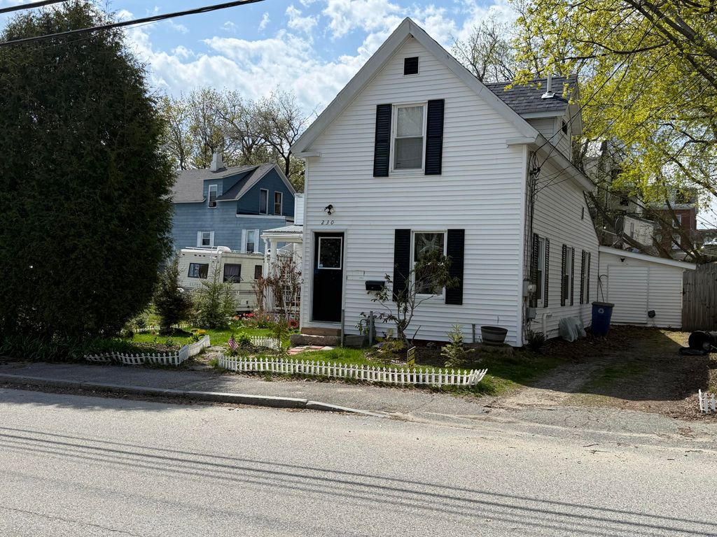 Photo of 230 Oak Street, Lewiston, ME 04240 (MLS # 1663321)