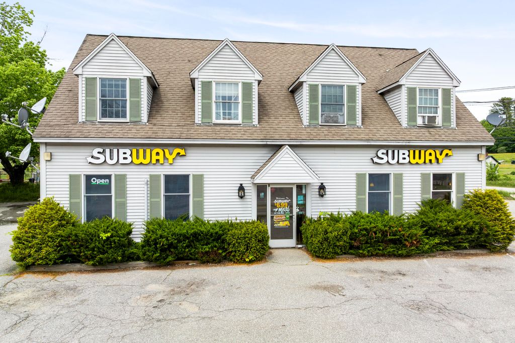 Photo of 1560 Atlantic Highway Highway, Waldoboro, ME 04572 (MLS # 1637080)