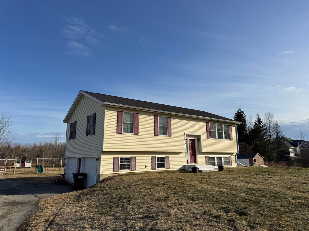 Photo of 190 Smith Road, Hermon, ME 04401 (MLS # 1656483)