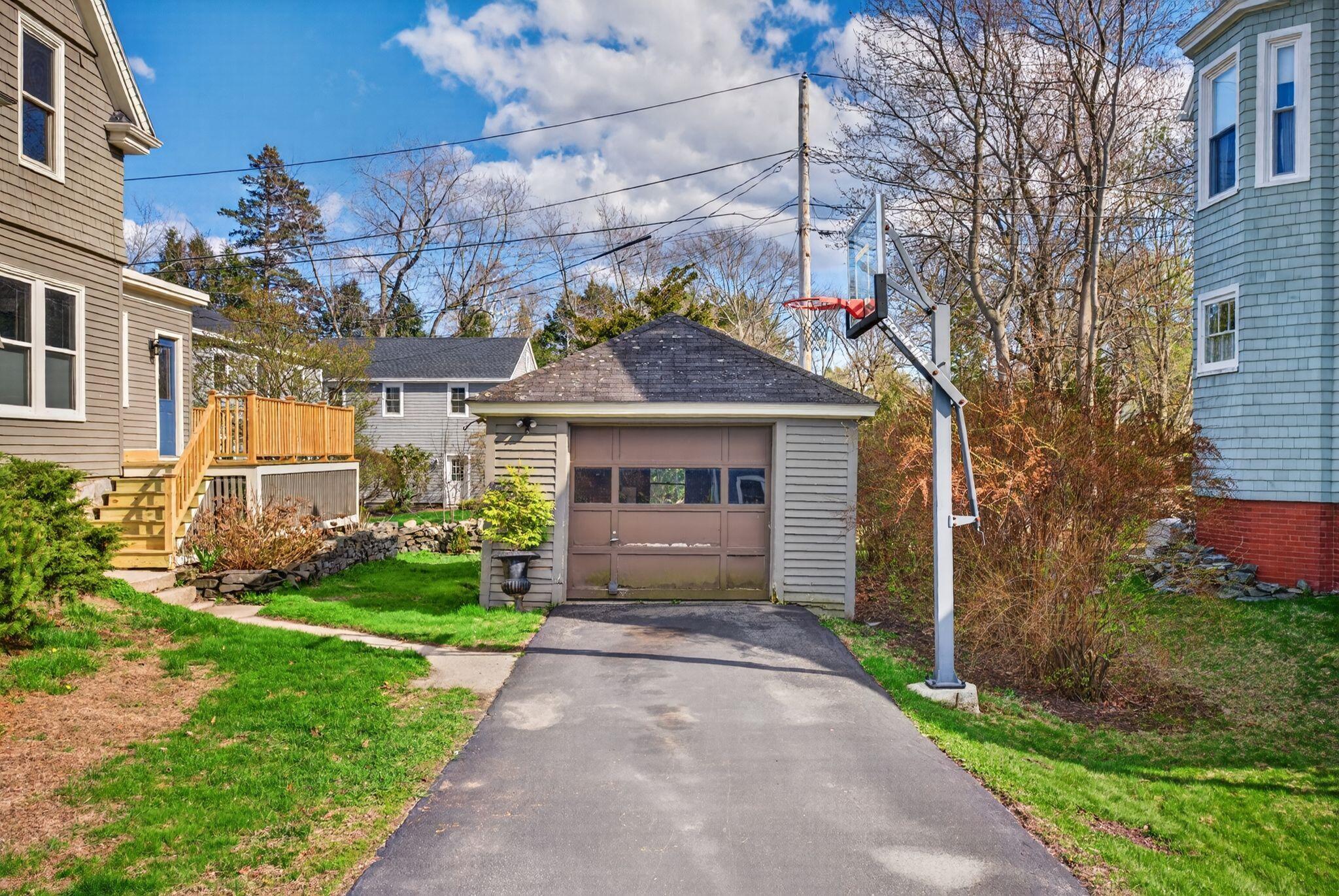 6 Sea View Avenue